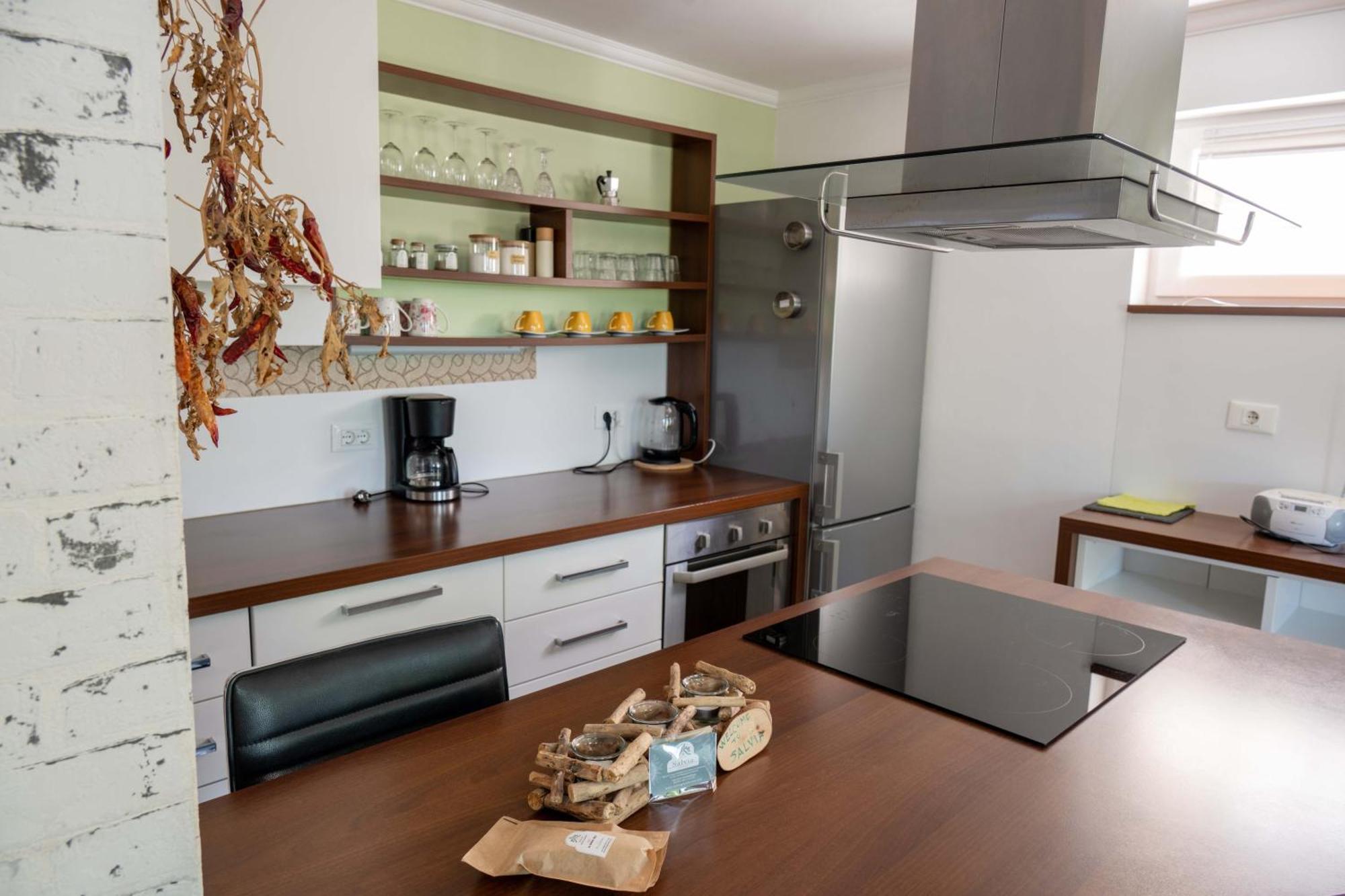Apartma Salvia-Guest House Lucija Exterior photo